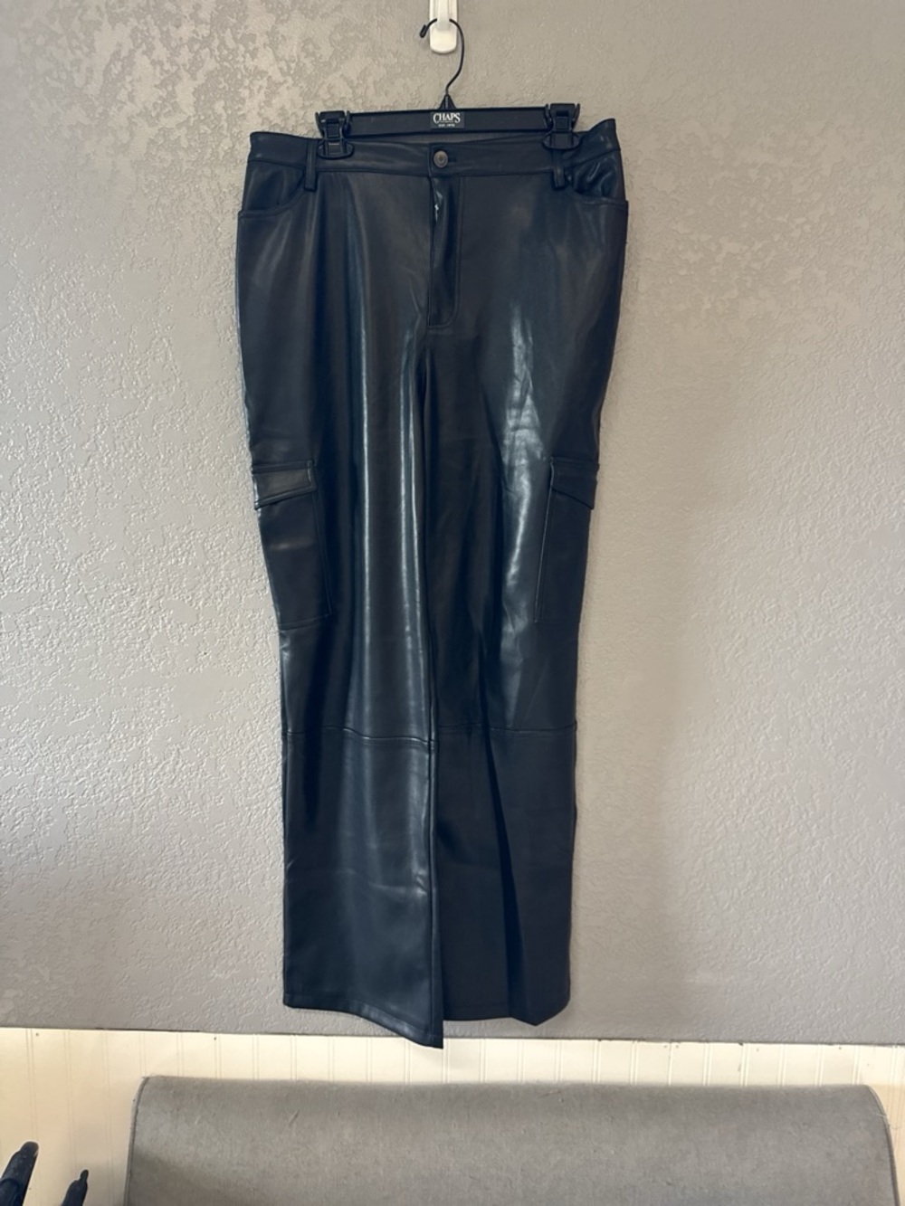 [188] Women's Black Faux Leather Cargo Low Rise Pants